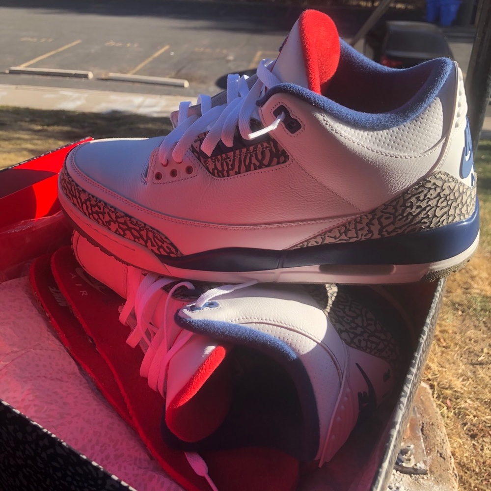 Air Jordan “True Blue” 3’s